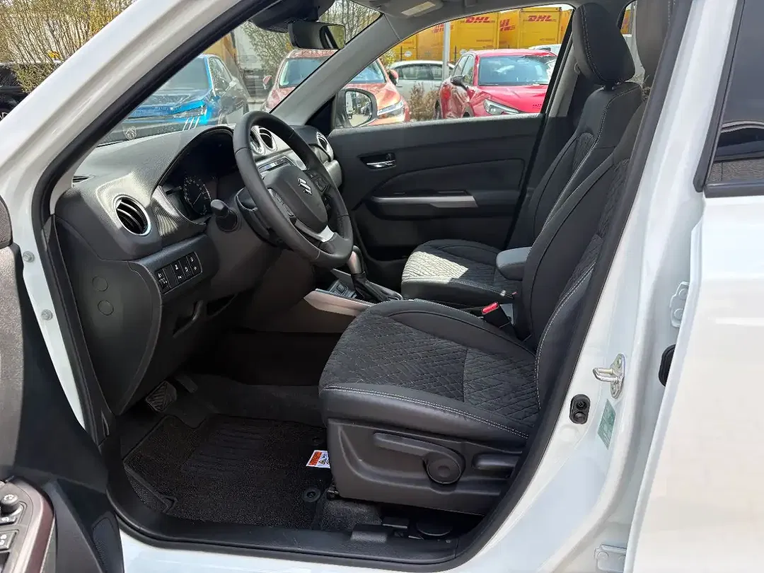 Suzuki Vitara - Thumbnail 4