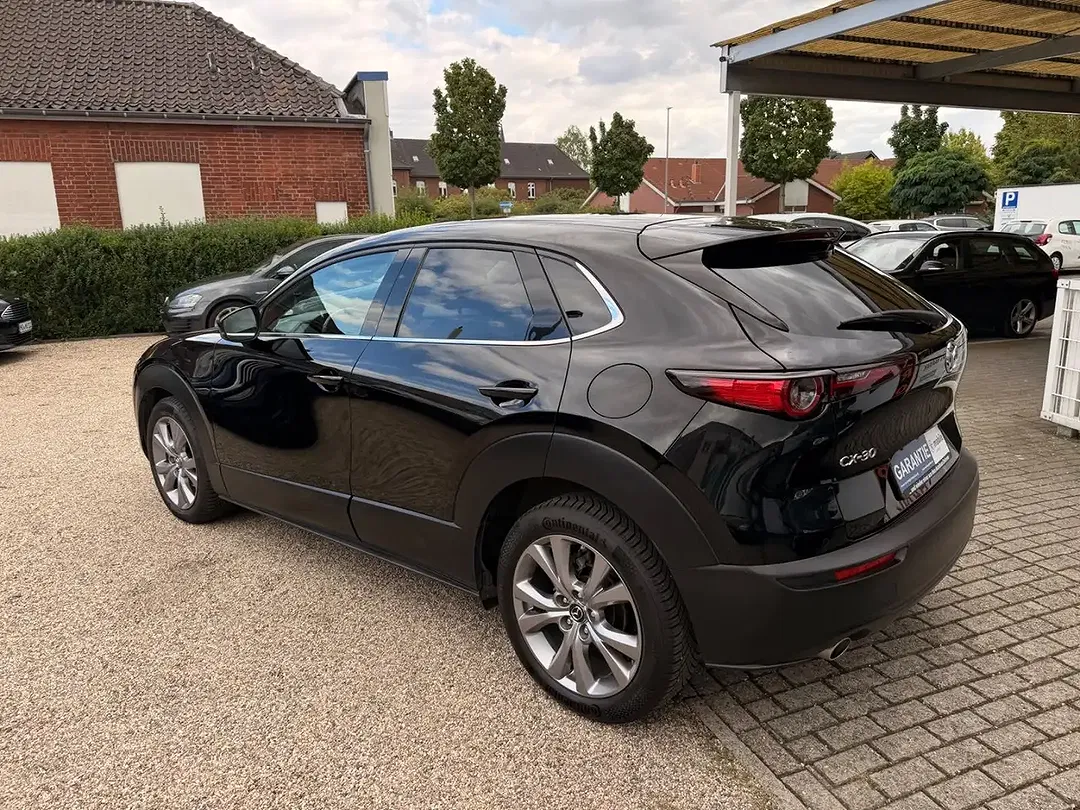 Mazda CX-30 - Thumbnail 4