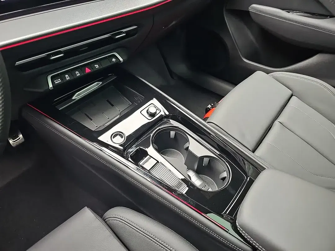 Audi Q3 - Thumbnail 12