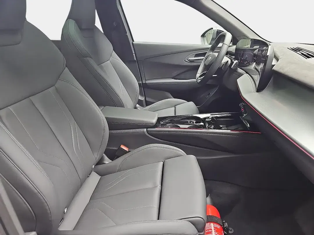Audi Q3 - Thumbnail 16