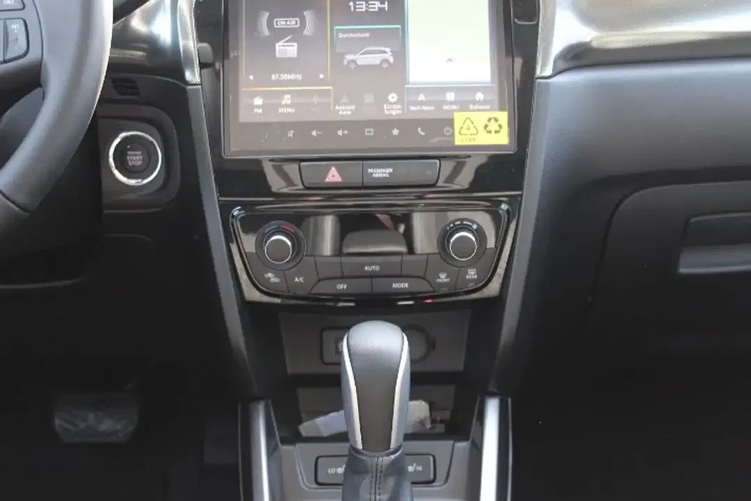 Suzuki Vitara - Thumbnail 11
