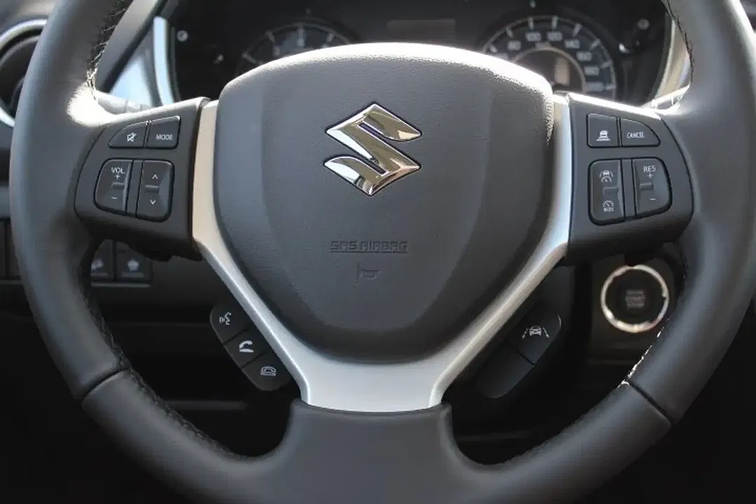 Suzuki Vitara - Thumbnail 12