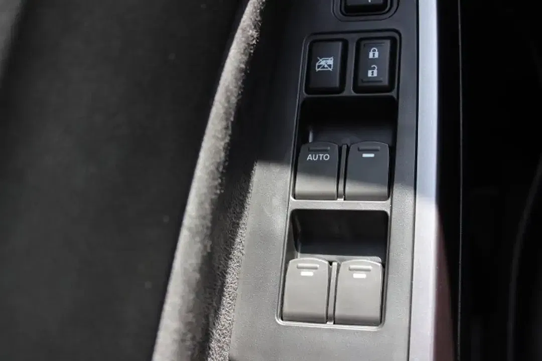 Suzuki Vitara - Thumbnail 13