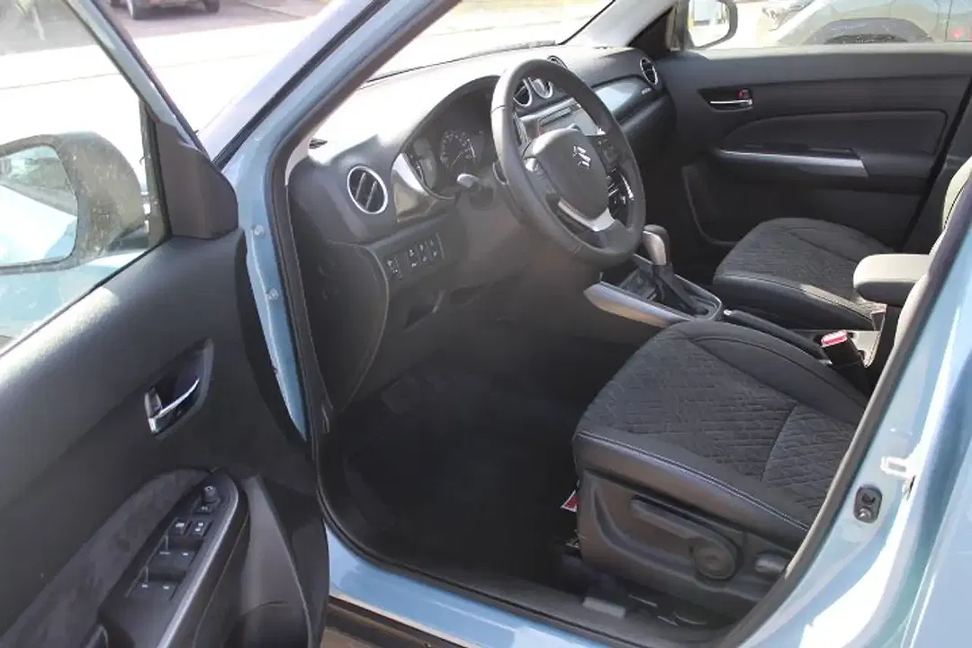 Suzuki Vitara - Thumbnail 5
