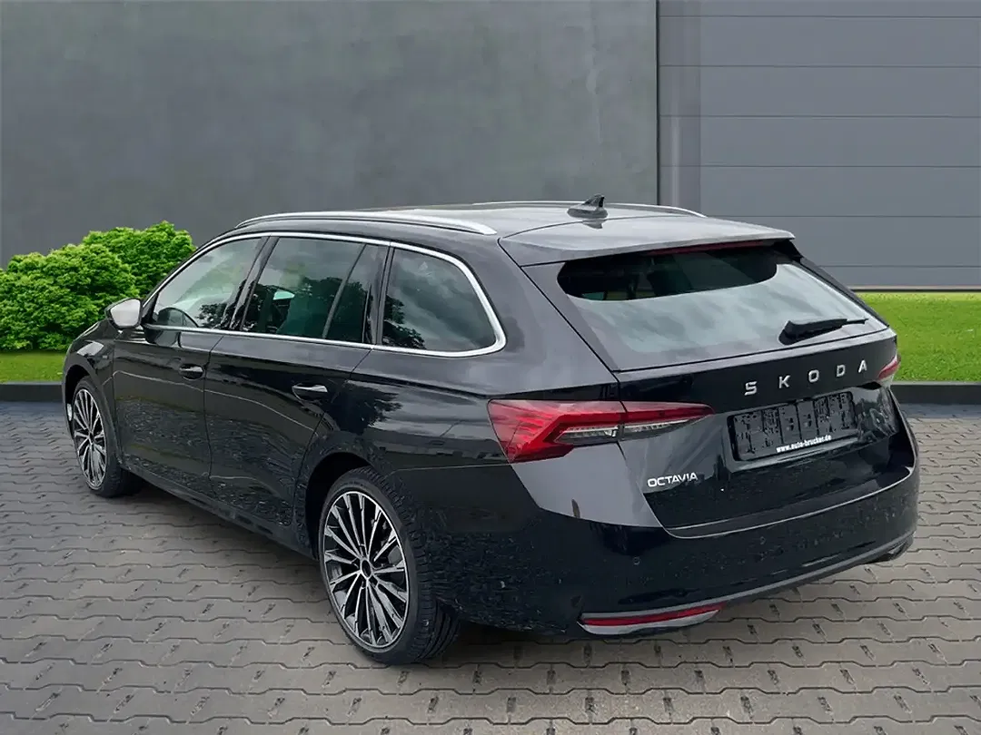 Skoda Octavia - Thumbnail 3