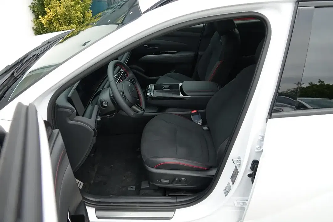 Hyundai TUCSON - Thumbnail 8