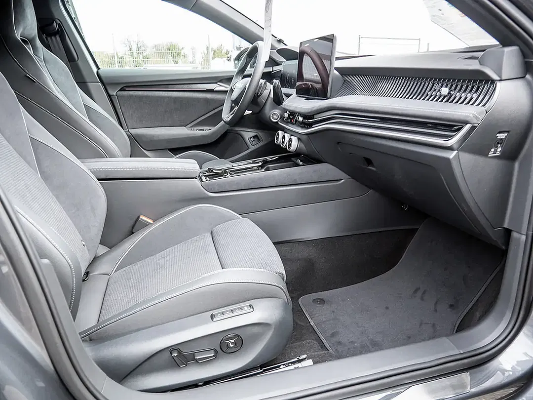 Skoda Superb - Thumbnail 2