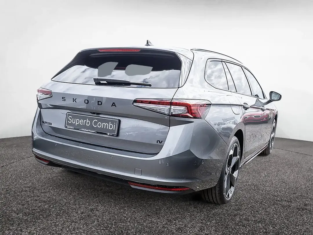 Skoda Superb - Thumbnail 3