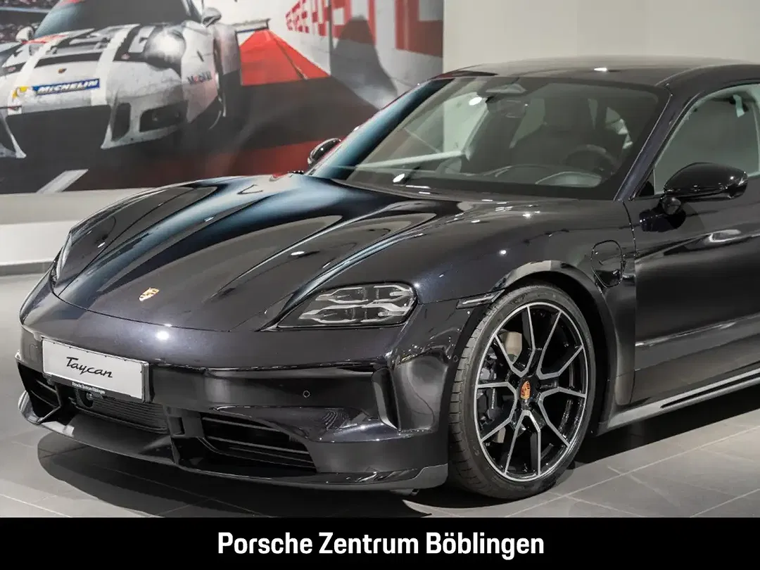 Porsche Taycan - Thumbnail 9