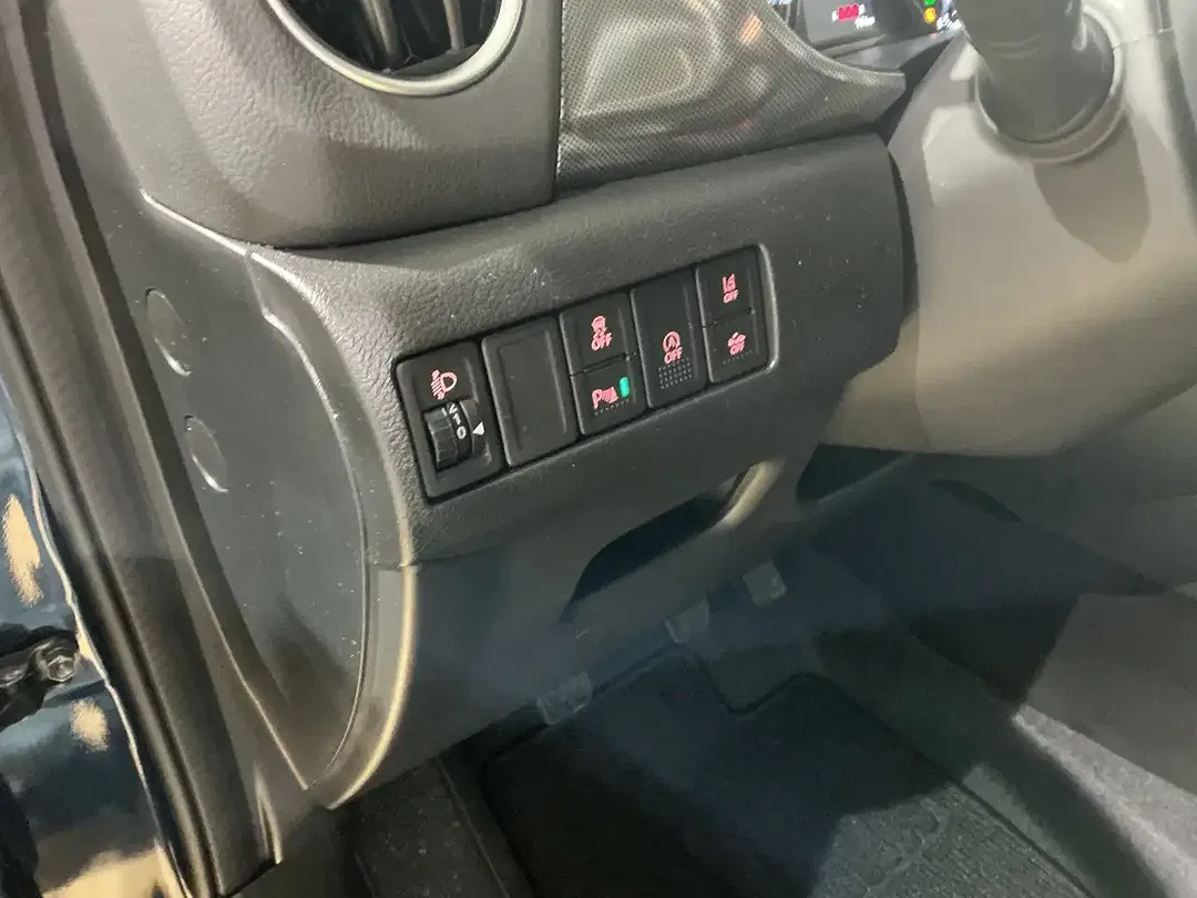 Suzuki Vitara - Thumbnail 14