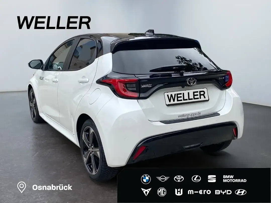 Toyota Yaris - Thumbnail 6