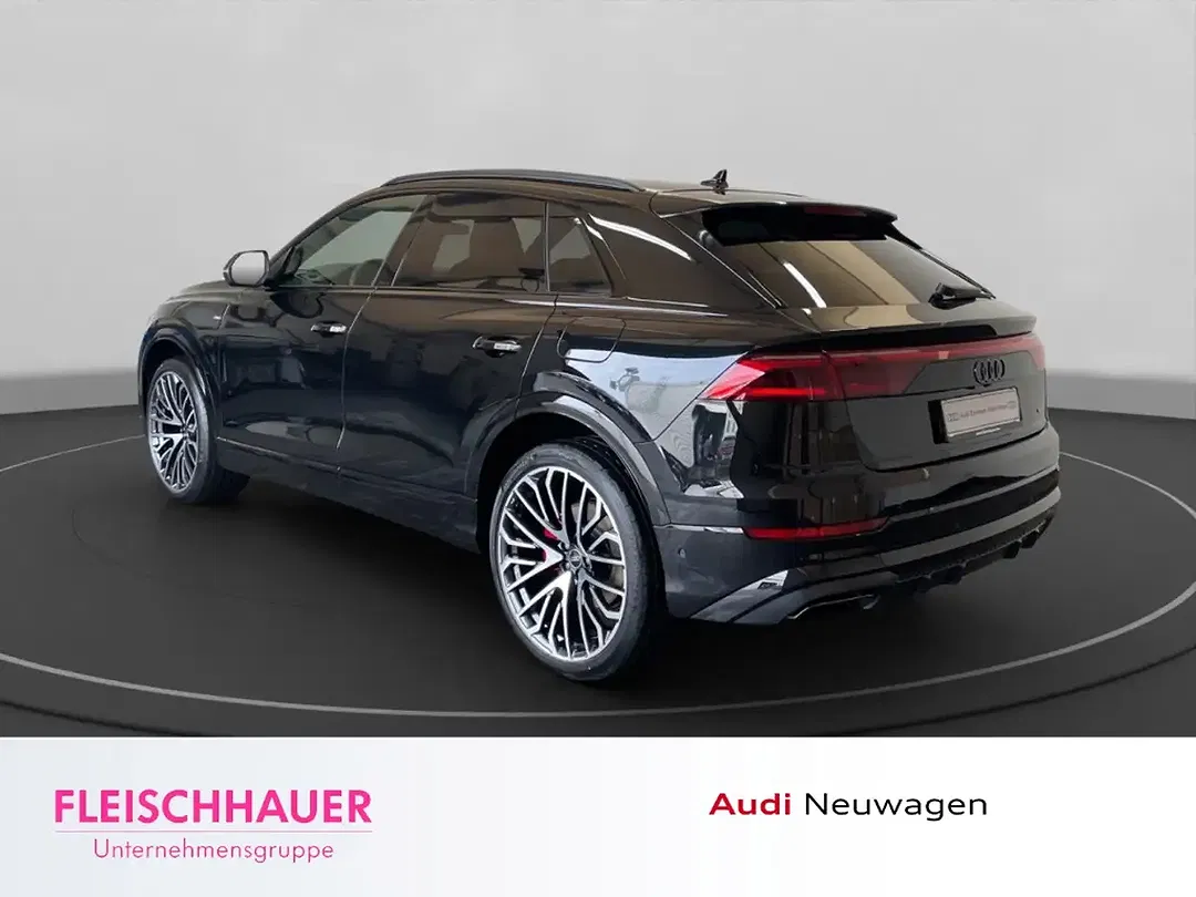 Audi Q8 - Thumbnail 5