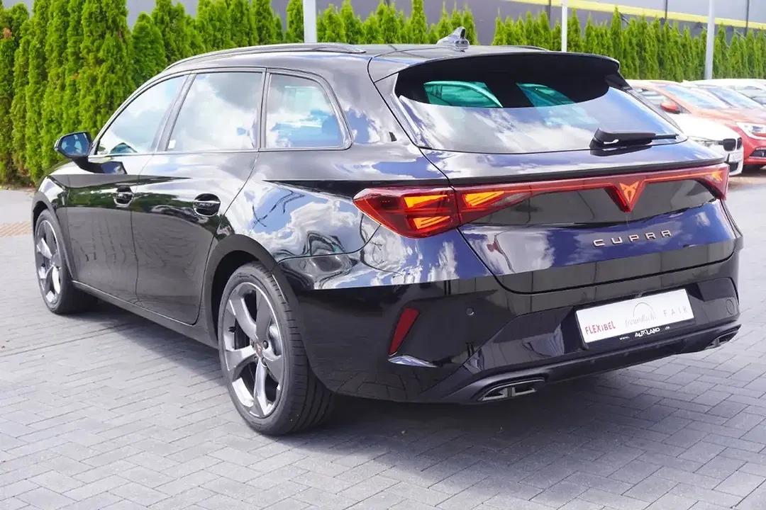 CUPRA Leon - Thumbnail 2