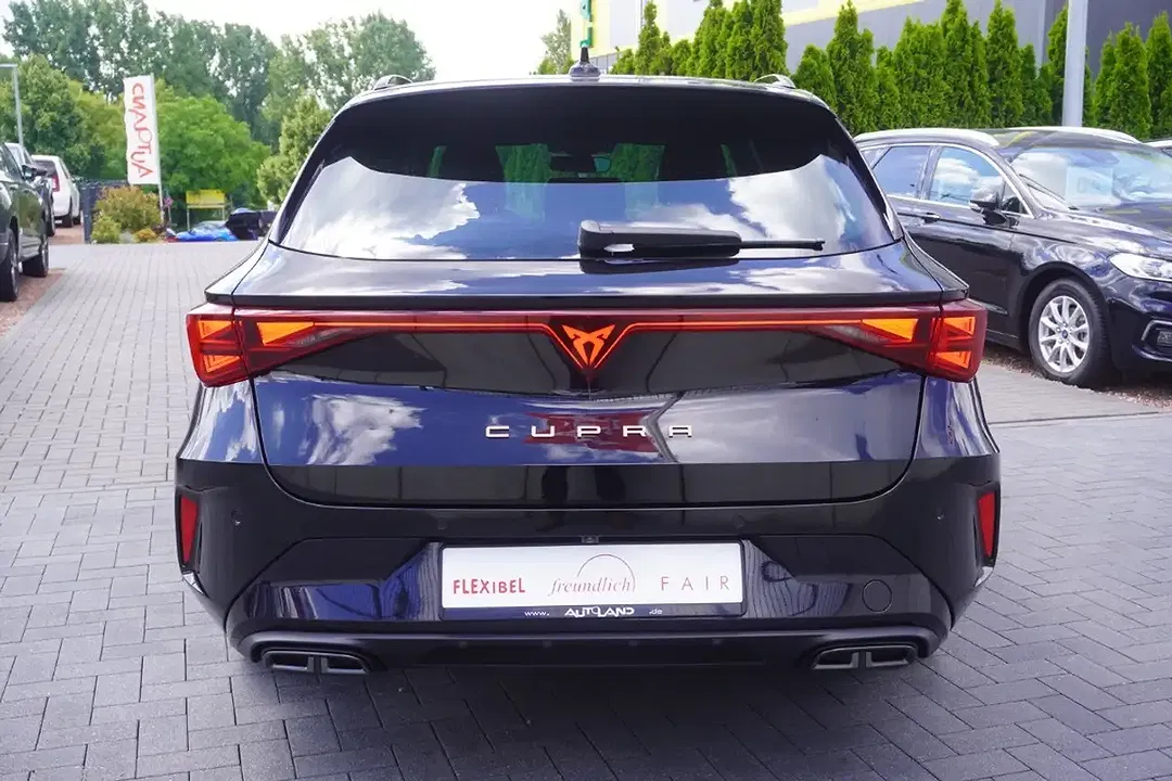 CUPRA Leon - Thumbnail 3