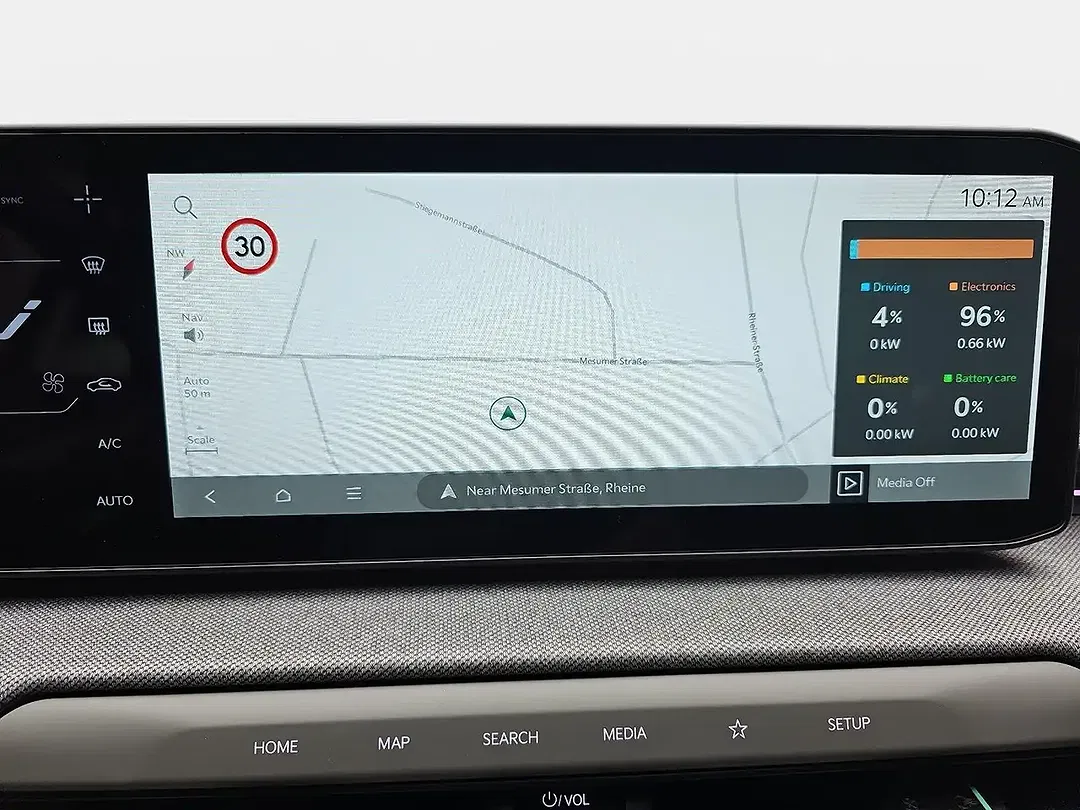 Kia EV4 - Thumbnail 9