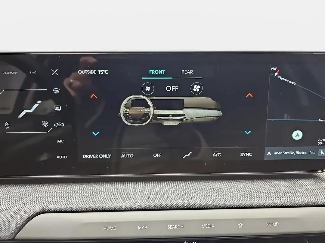 Kia EV4 - Thumbnail 11