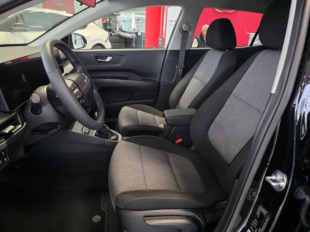 Kia Stonic - Thumbnail 11