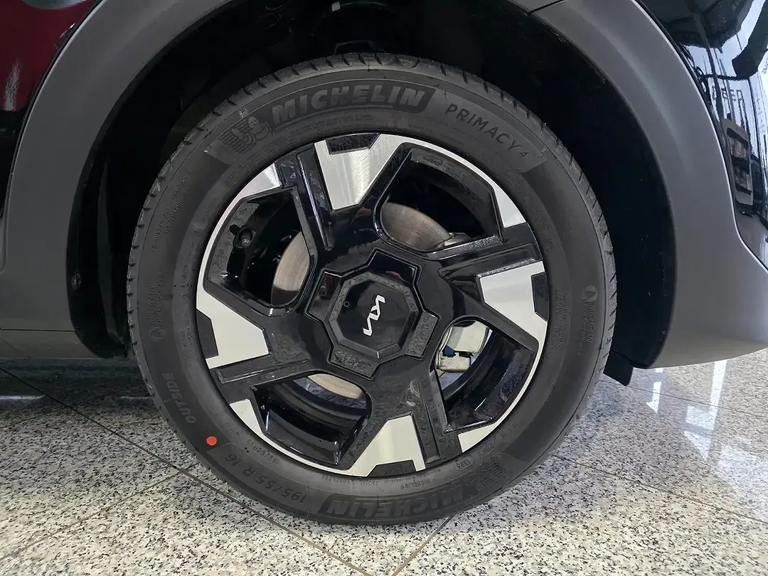 Kia Stonic - Thumbnail 5
