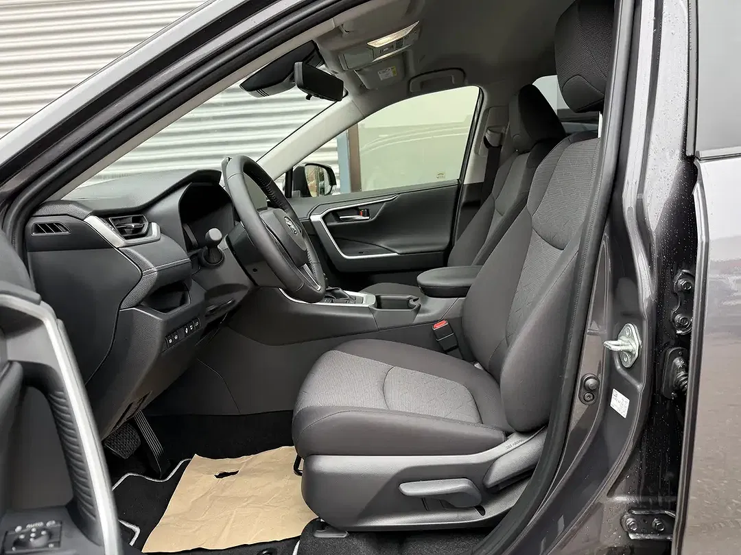 Toyota RAV 4 - Thumbnail 10