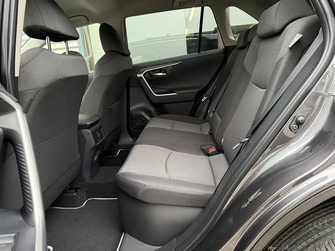 Toyota RAV 4 - Thumbnail 11