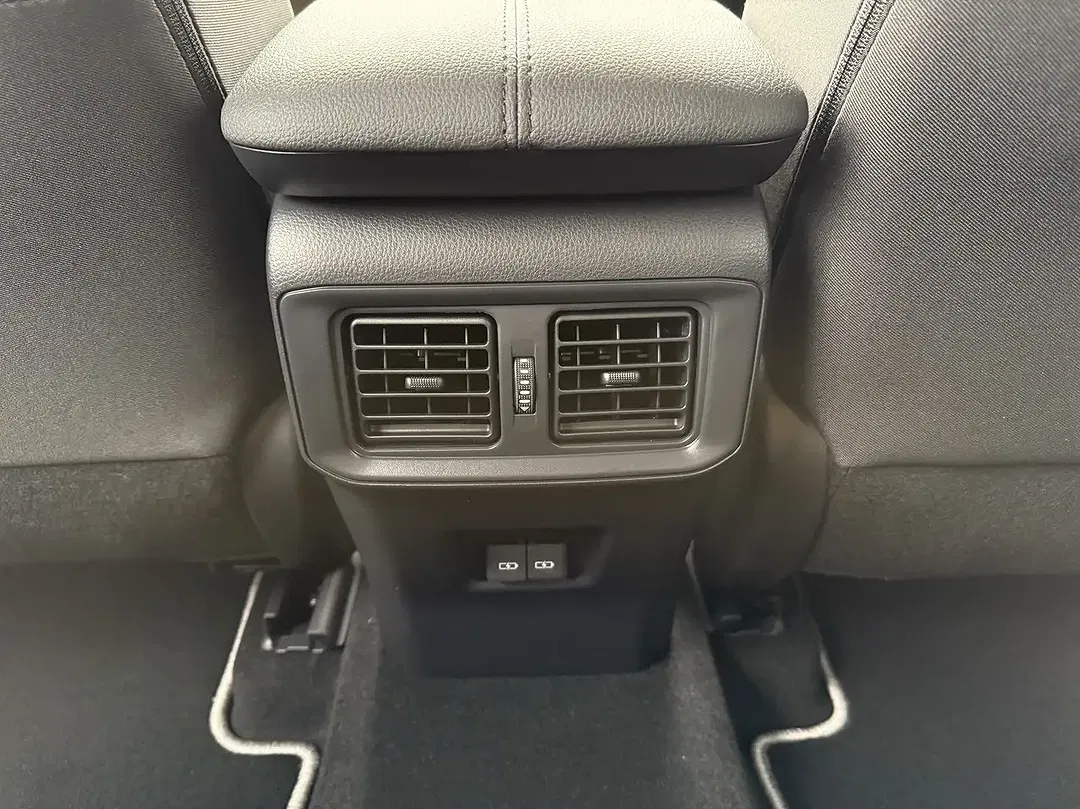 Toyota RAV 4 - Thumbnail 14