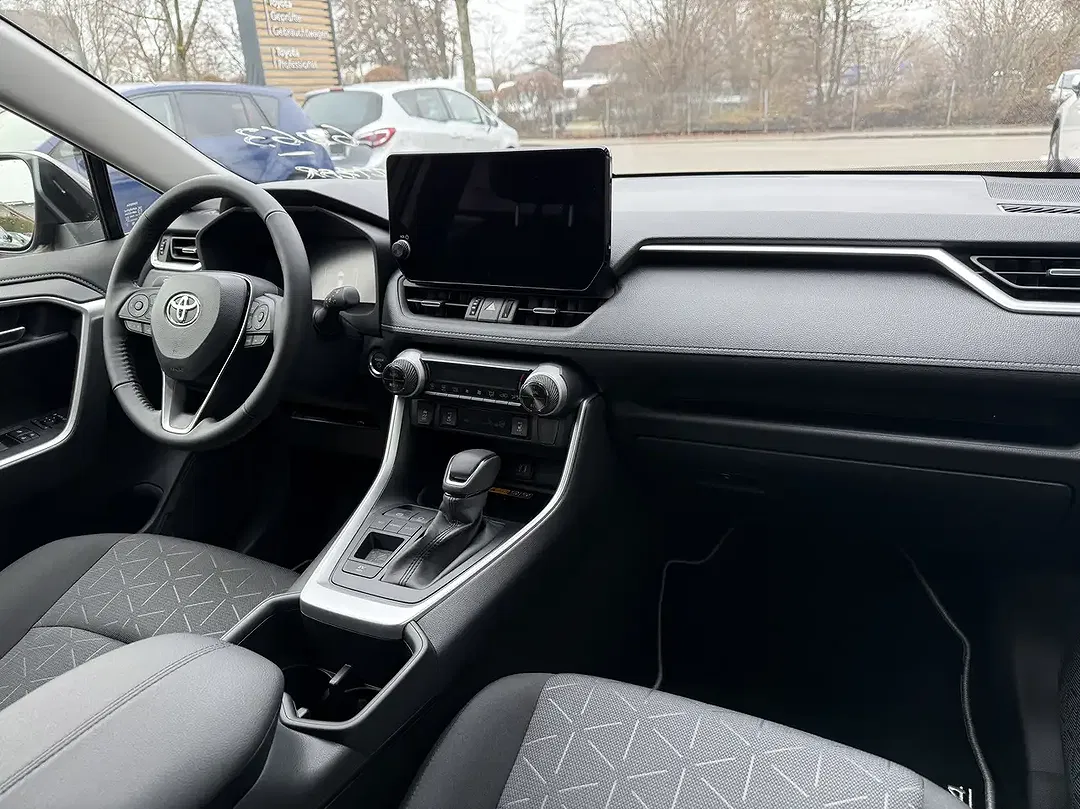 Toyota RAV 4 - Thumbnail 9