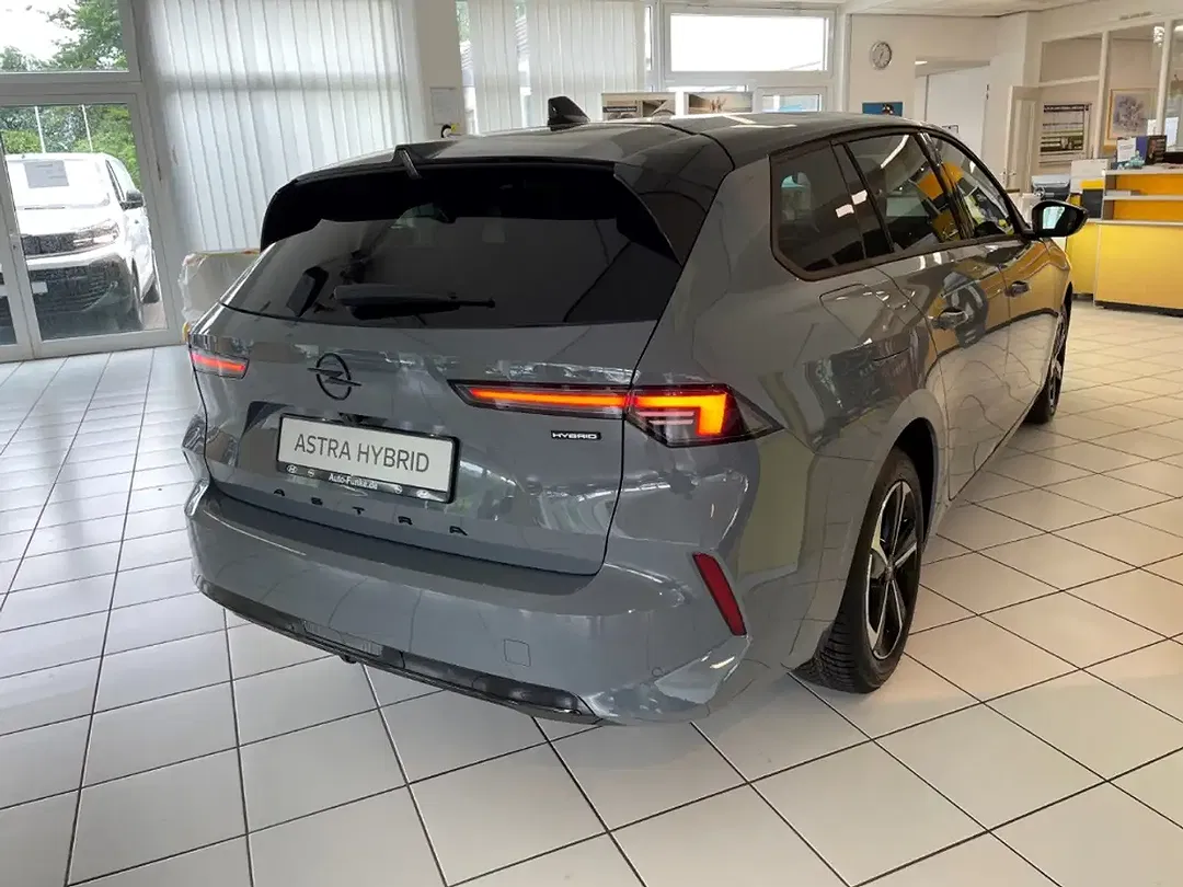 Opel Astra - Thumbnail 4