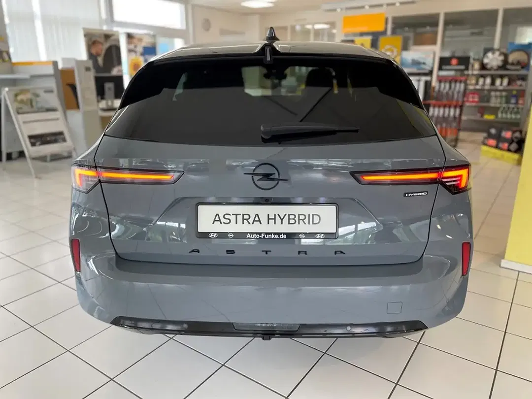 Opel Astra - Thumbnail 5