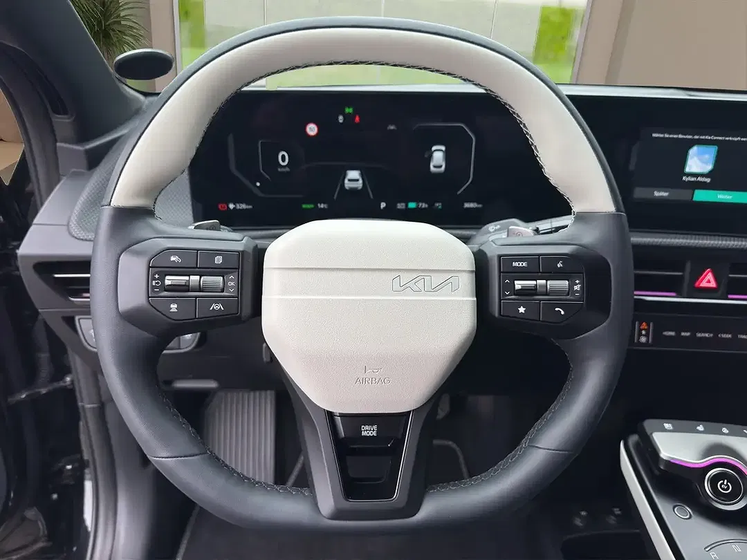 Kia EV6 - Thumbnail 10