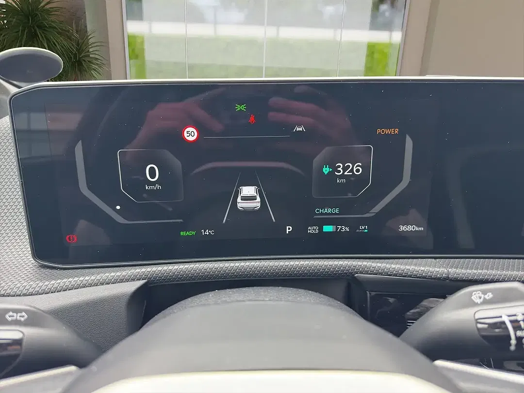 Kia EV6 - Thumbnail 11