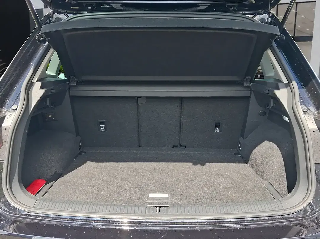 Volkswagen Tiguan - Thumbnail 15