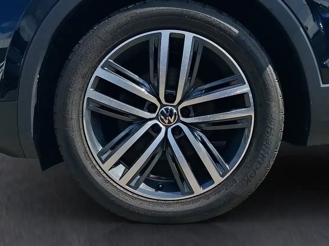 Volkswagen Tiguan - Thumbnail 16