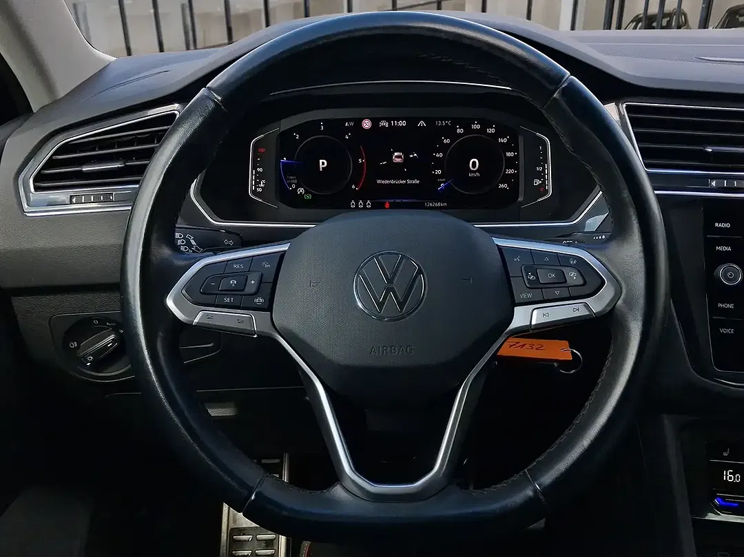 Volkswagen Tiguan - Thumbnail 9