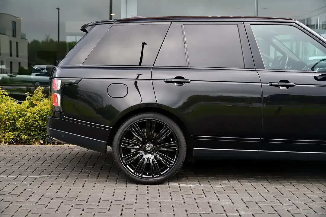 Land Rover Range Rover - Thumbnail 6