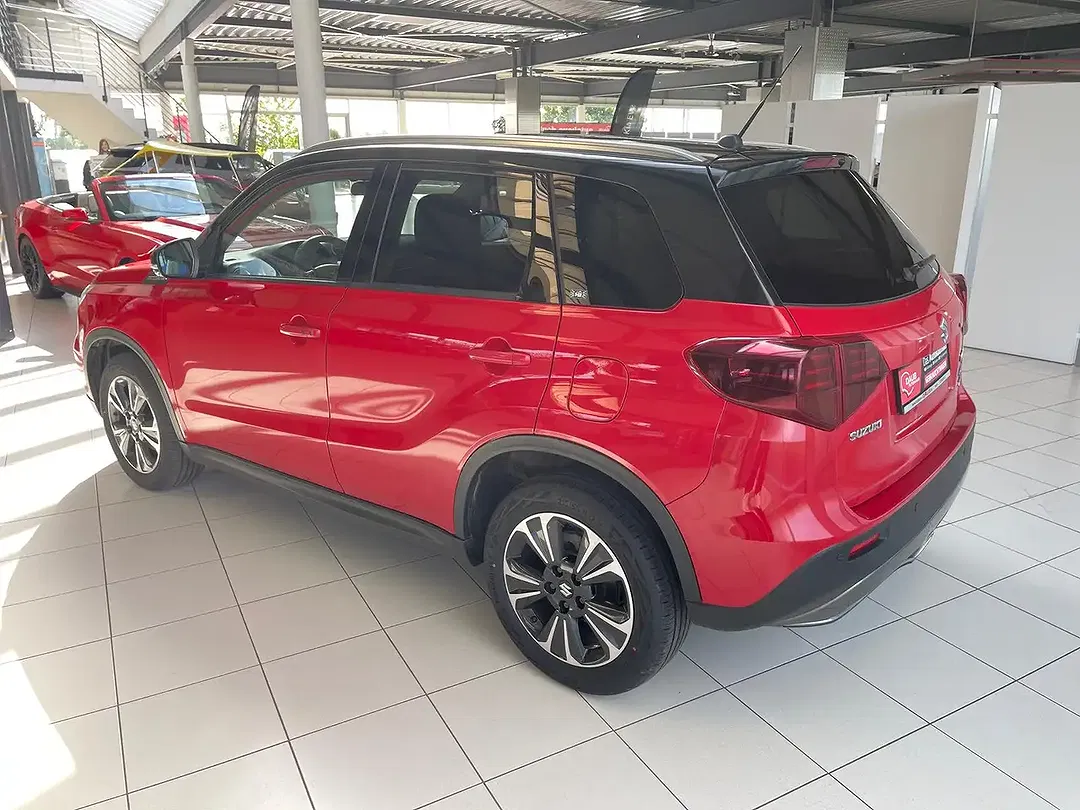 Suzuki Vitara - Thumbnail 3
