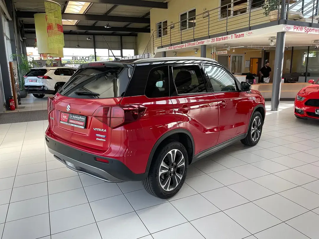 Suzuki Vitara - Thumbnail 4