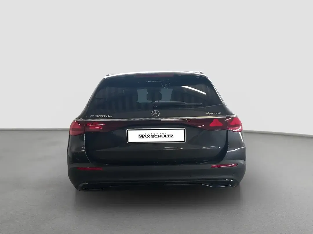 Mercedes-Benz E 300 - Thumbnail 4