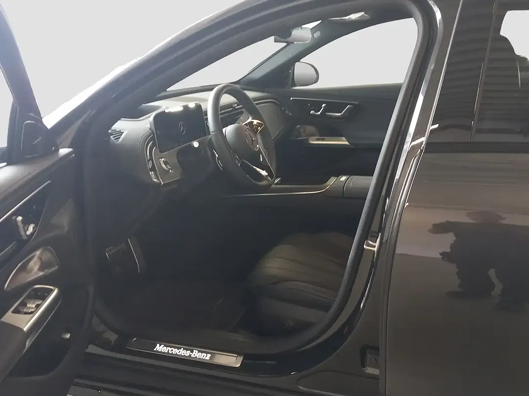 Mercedes-Benz E 300 - Thumbnail 5