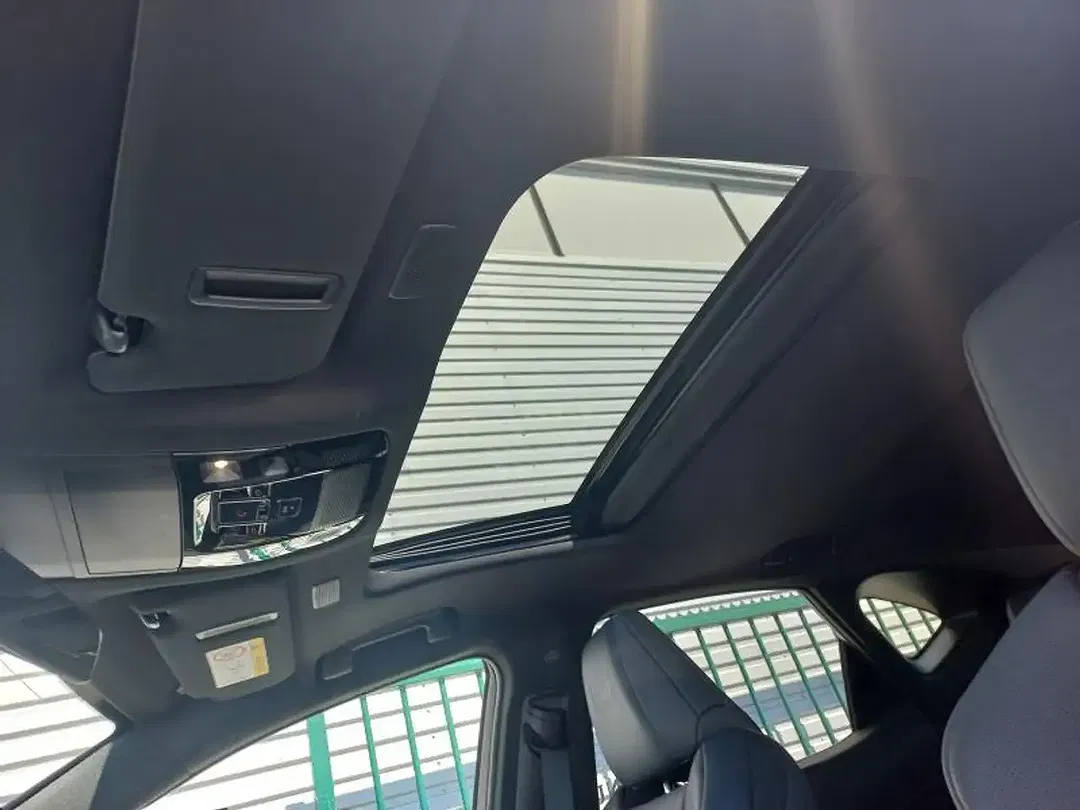 Lexus NX 450h+ - Thumbnail 8