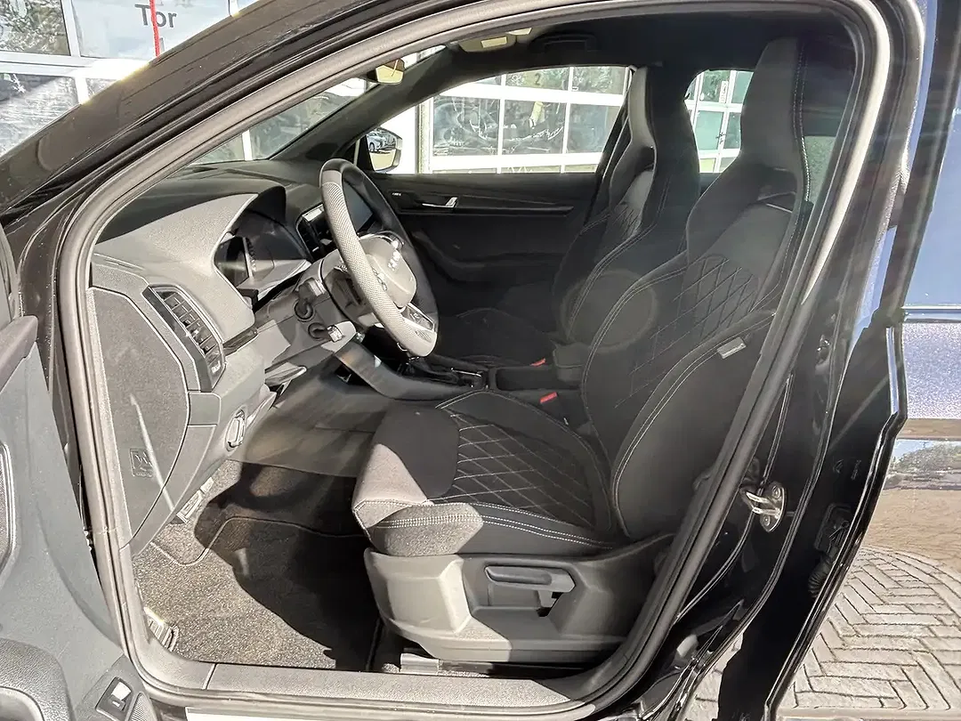 Skoda Karoq - Thumbnail 4