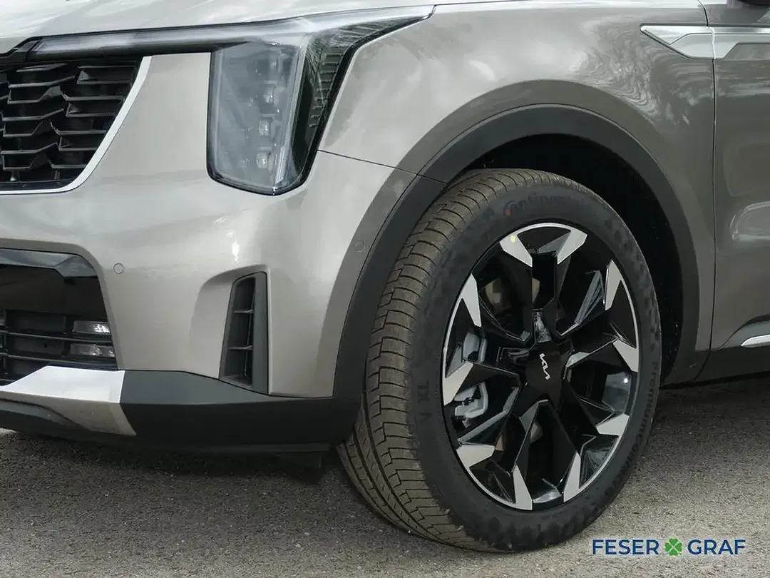 Kia Sorento - Thumbnail 10