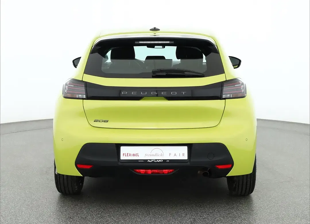 Peugeot 208 - Thumbnail 3