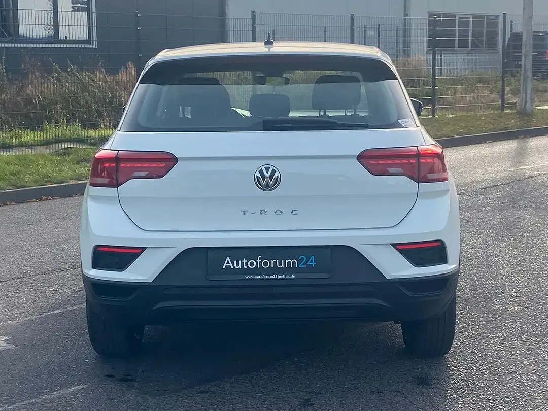 Volkswagen T-Roc - Thumbnail 4