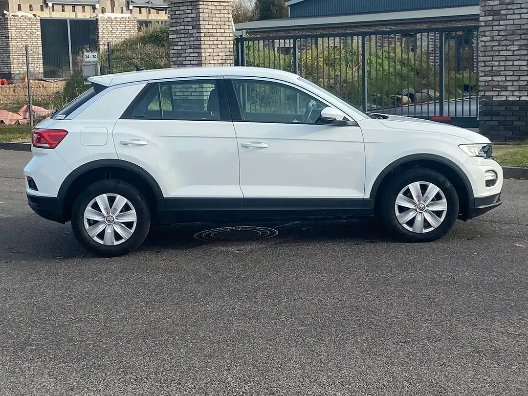 Volkswagen T-Roc - Thumbnail 6