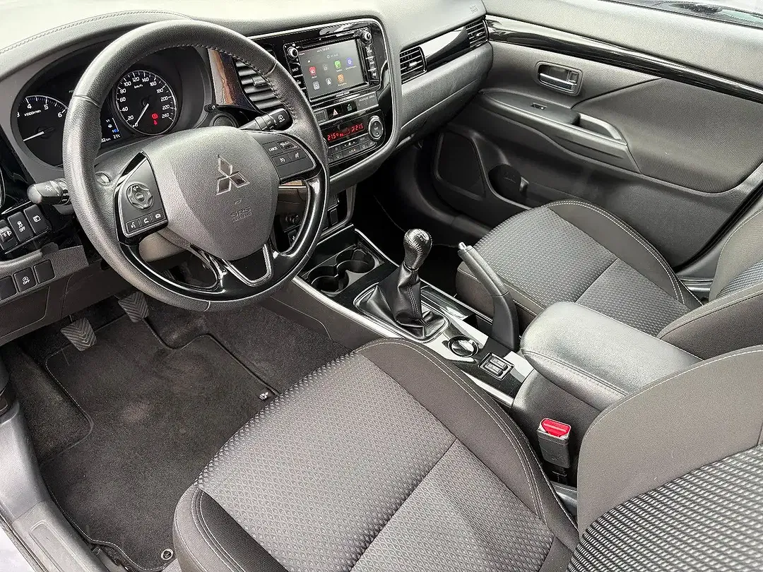 Mitsubishi Outlander - Thumbnail 7