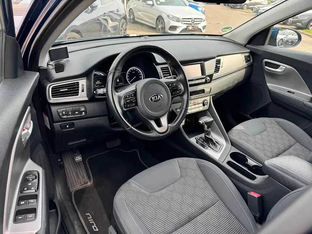 Kia Niro - Thumbnail 14