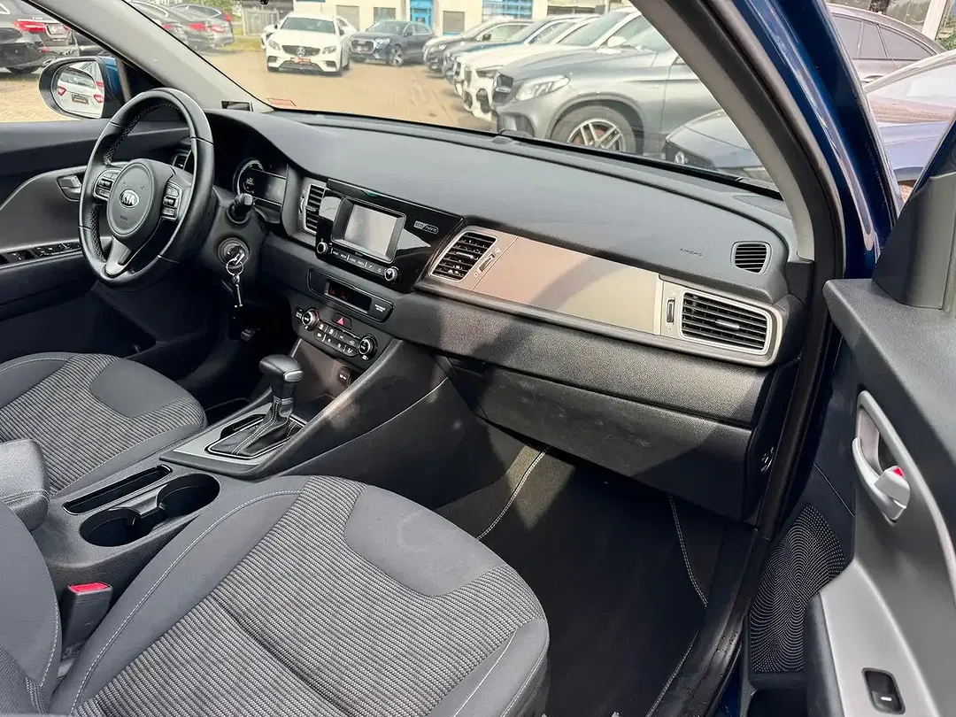 Kia Niro - Thumbnail 15