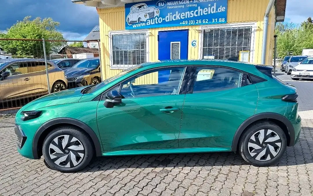 Renault Clio - Thumbnail 2