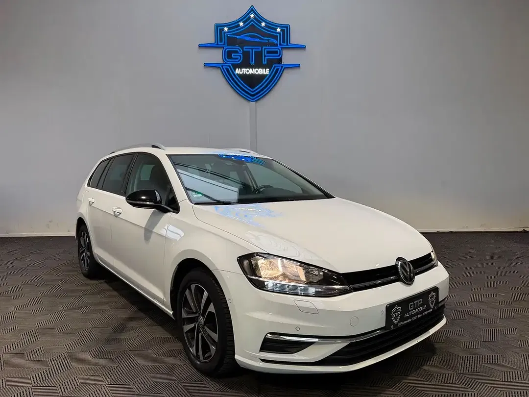 Volkswagen Golf - Thumbnail 2