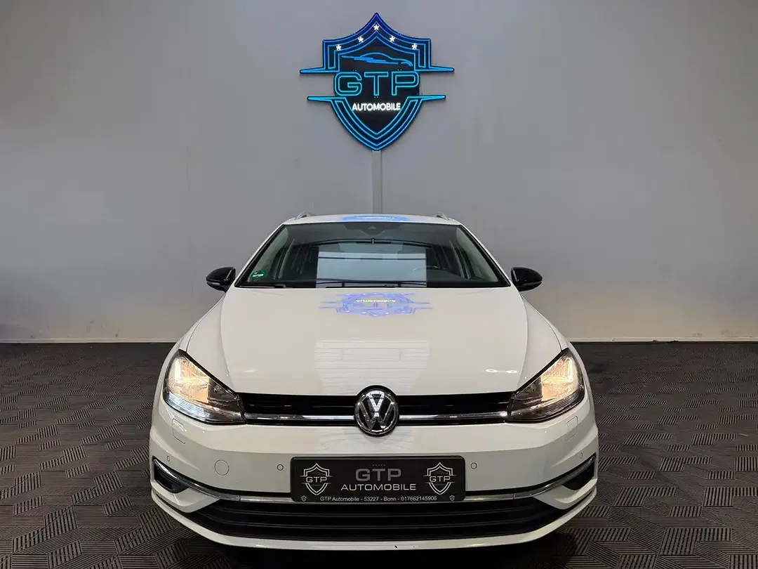 Volkswagen Golf - Thumbnail 3